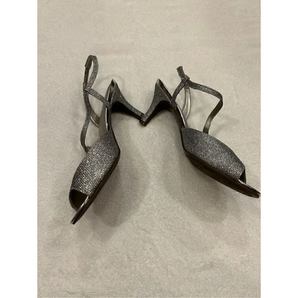 Kelly and Katie silver heels size 10M Mandy